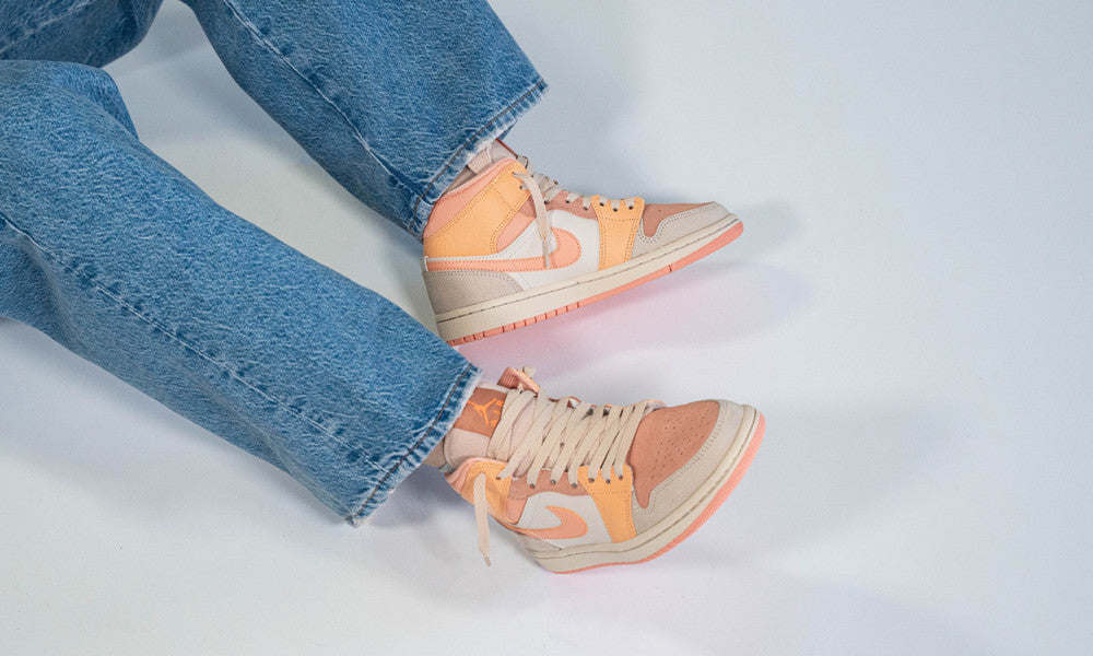 Nike Air Jordan | Nike Air Jordan 1Mid Apricot Orange