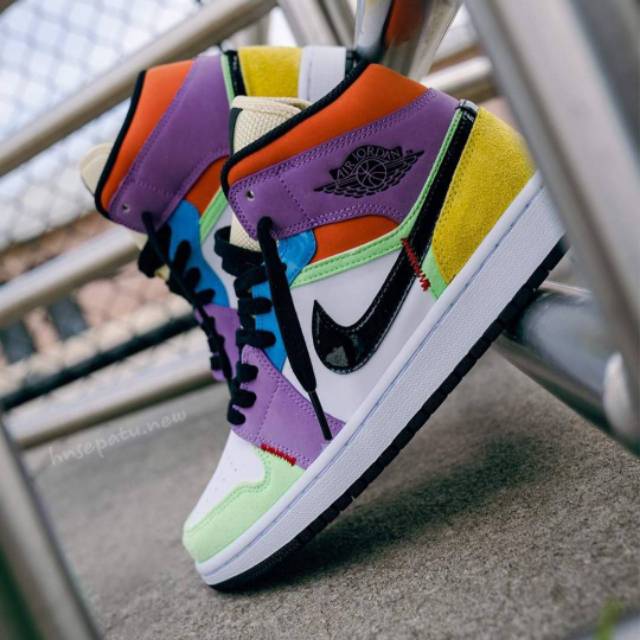 Nike Air Jordan 1 Mid SE Lightbulb