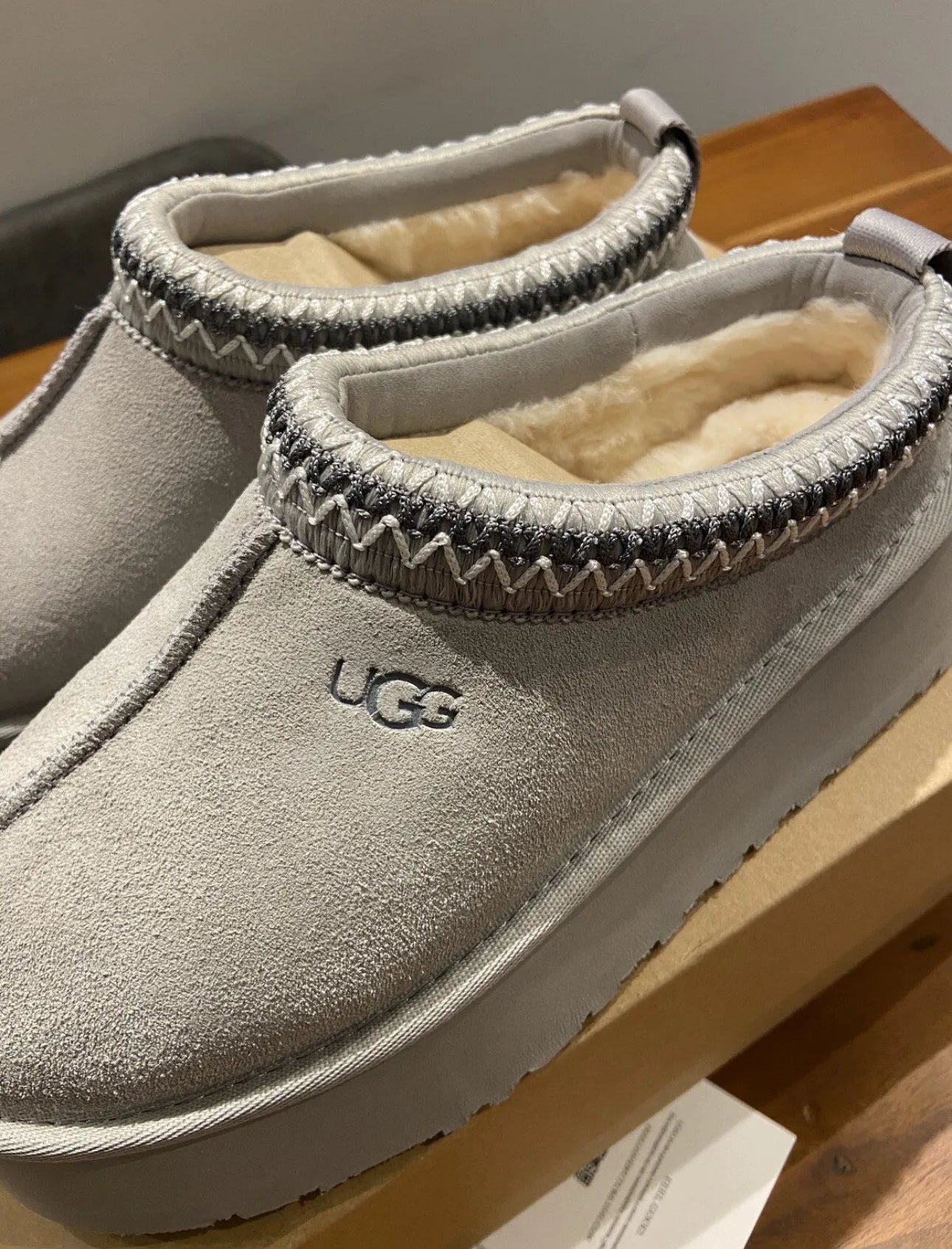 UGG Shoes | UGG Tazz Slipper Seal