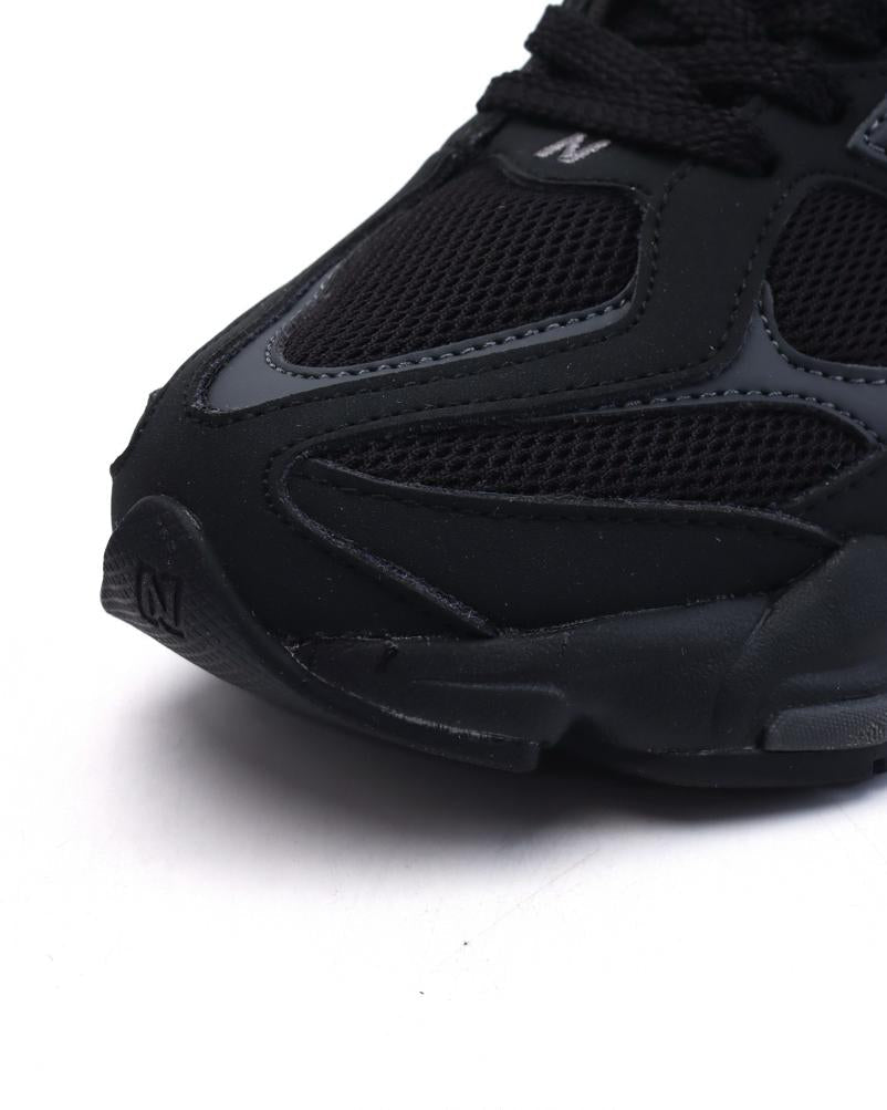 New Balance 9060 Triple Black