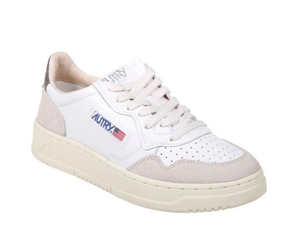Autry Medalist Round Toe Low Sneakers