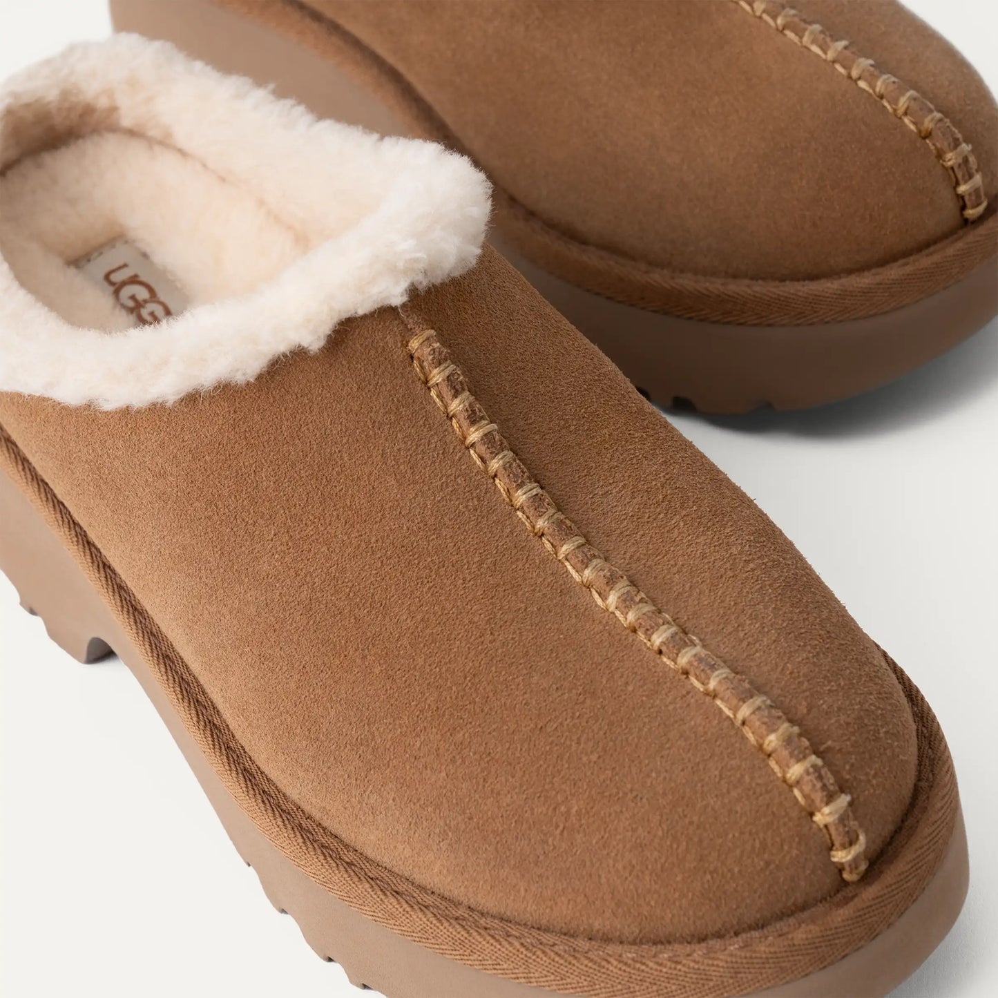 UGG Women's New Heights Cozy Clog Chestnut