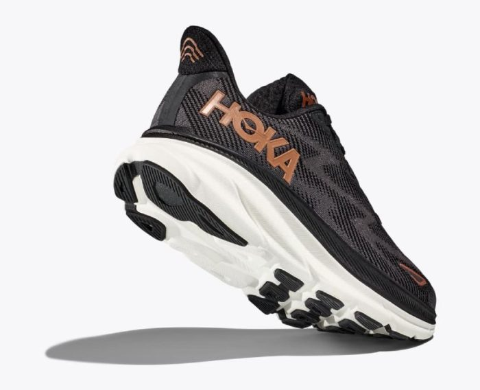 HOKA Clifton 9