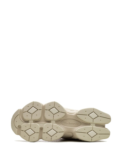 New Balance 9060 – Bone Sparrow