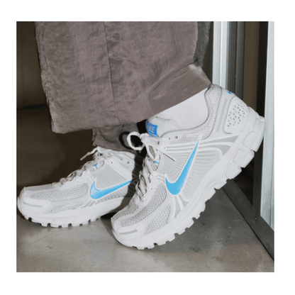 Nike Zoom Vomero 5 Photon Dust University Blue