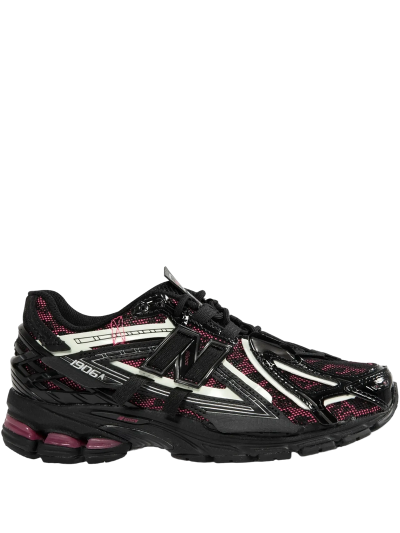 New Balance 1906 Black Dragon Berry Pink