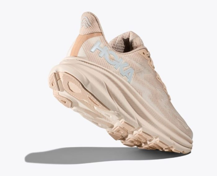 HOKA Clifton 9