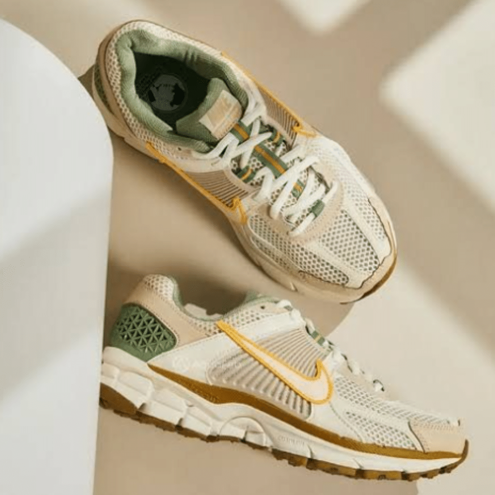 Nike Zoom Vomero 5 Sail Laser Orange Medium Olive