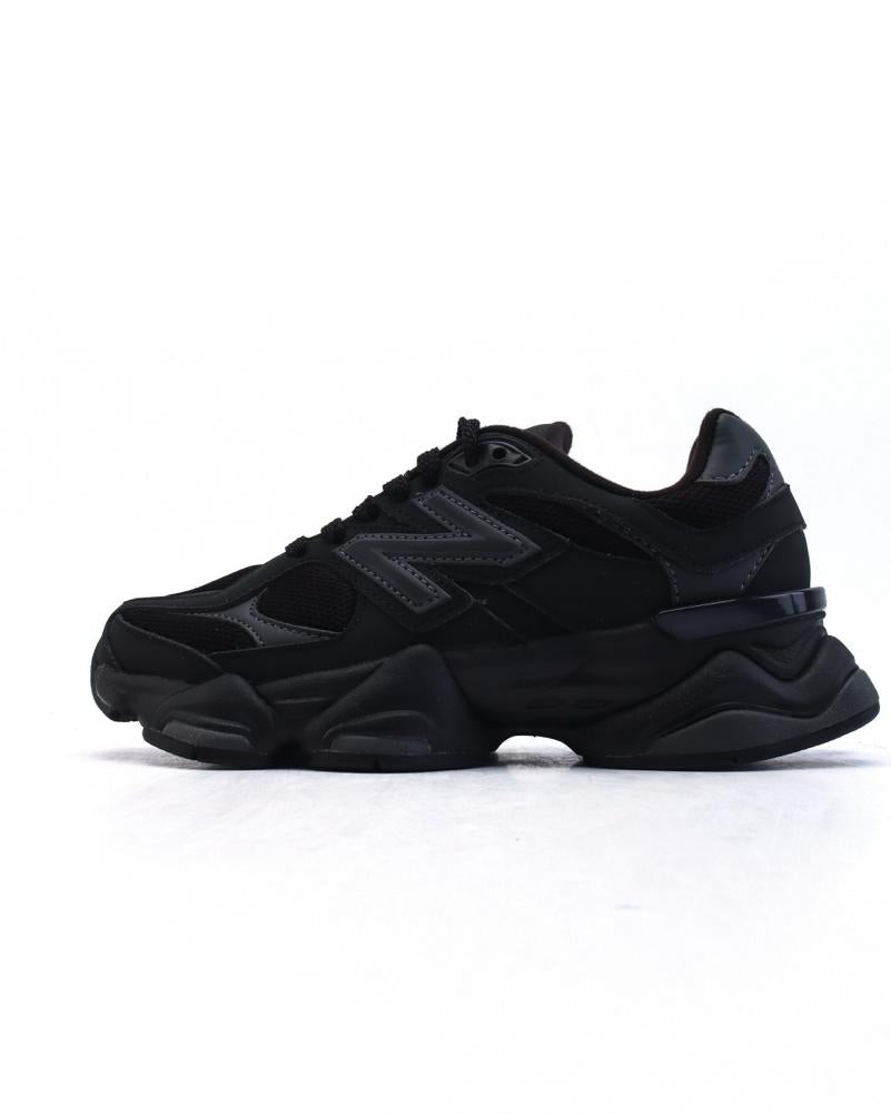 New Balance 9060 Triple Black