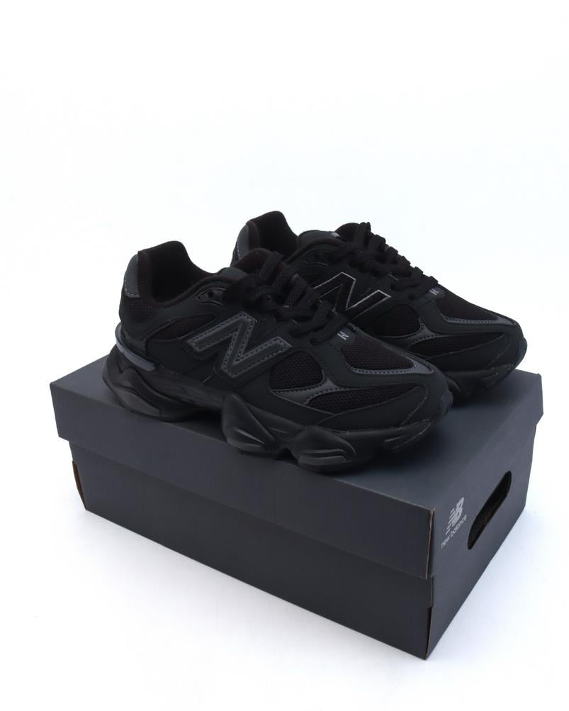 New Balance 9060 Triple Black