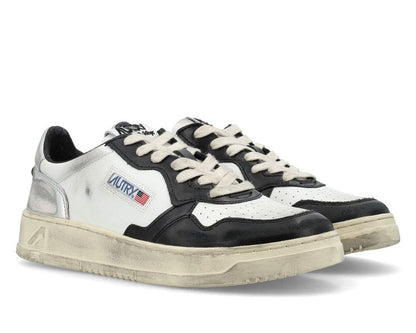 Autry Medalist Super Vintage Low-Top Sneakers