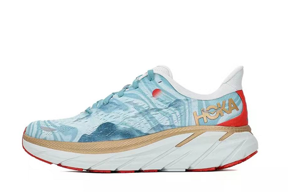 HOKA Clifton 8