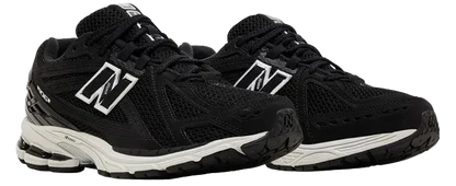 New Balance 1906 – Black White