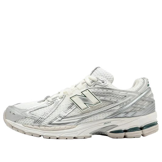 New Balance 1906 – Silver Metallic Sea Salt