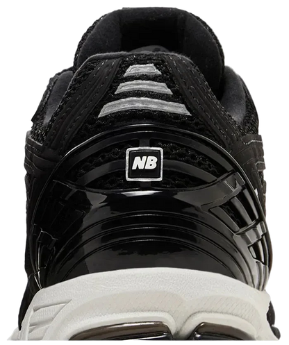 New Balance 1906 – Black White