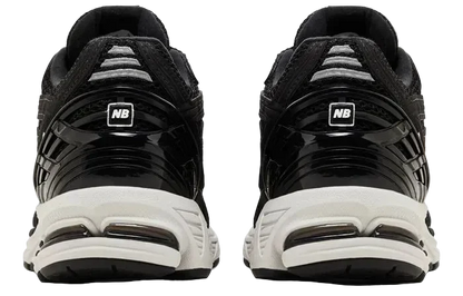 New Balance 1906 – Black White