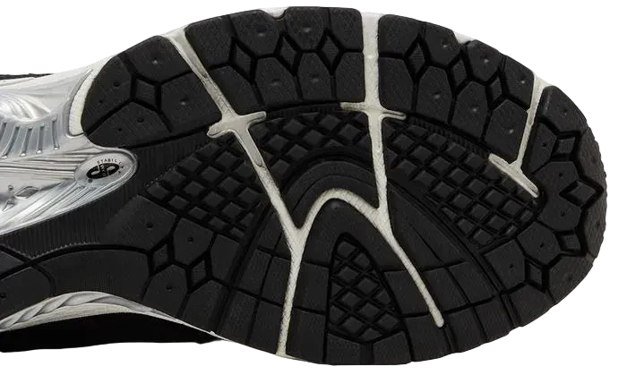 New Balance 1906 – Black White
