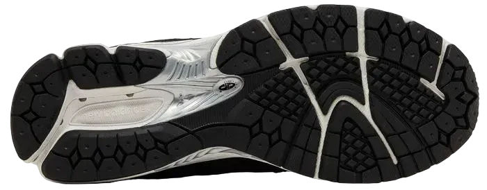 New Balance 1906 – Black White
