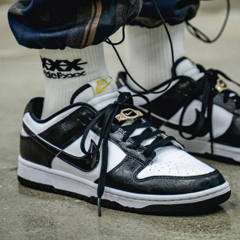 Nike Dunk Low Panda 2.0