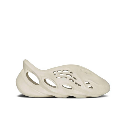 Yeezy Foam RNNR Sand