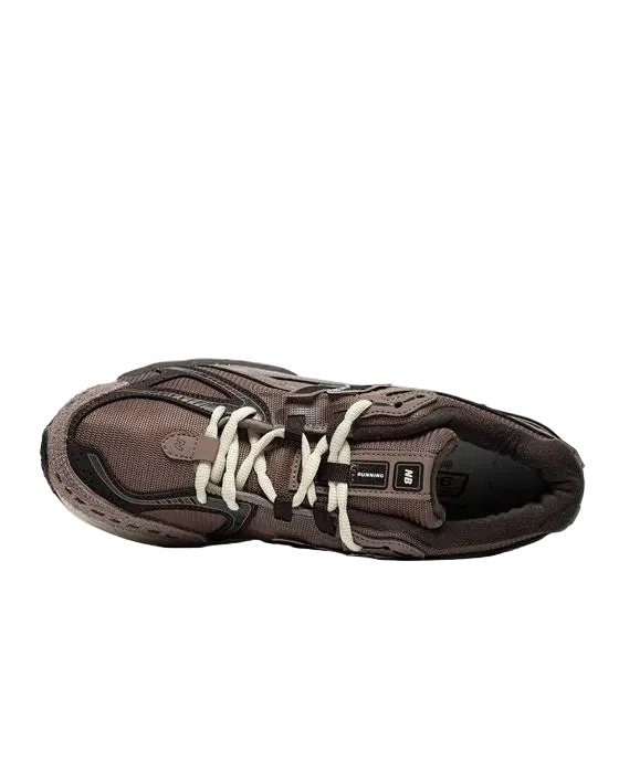 New Balance 1906 Bronze premium